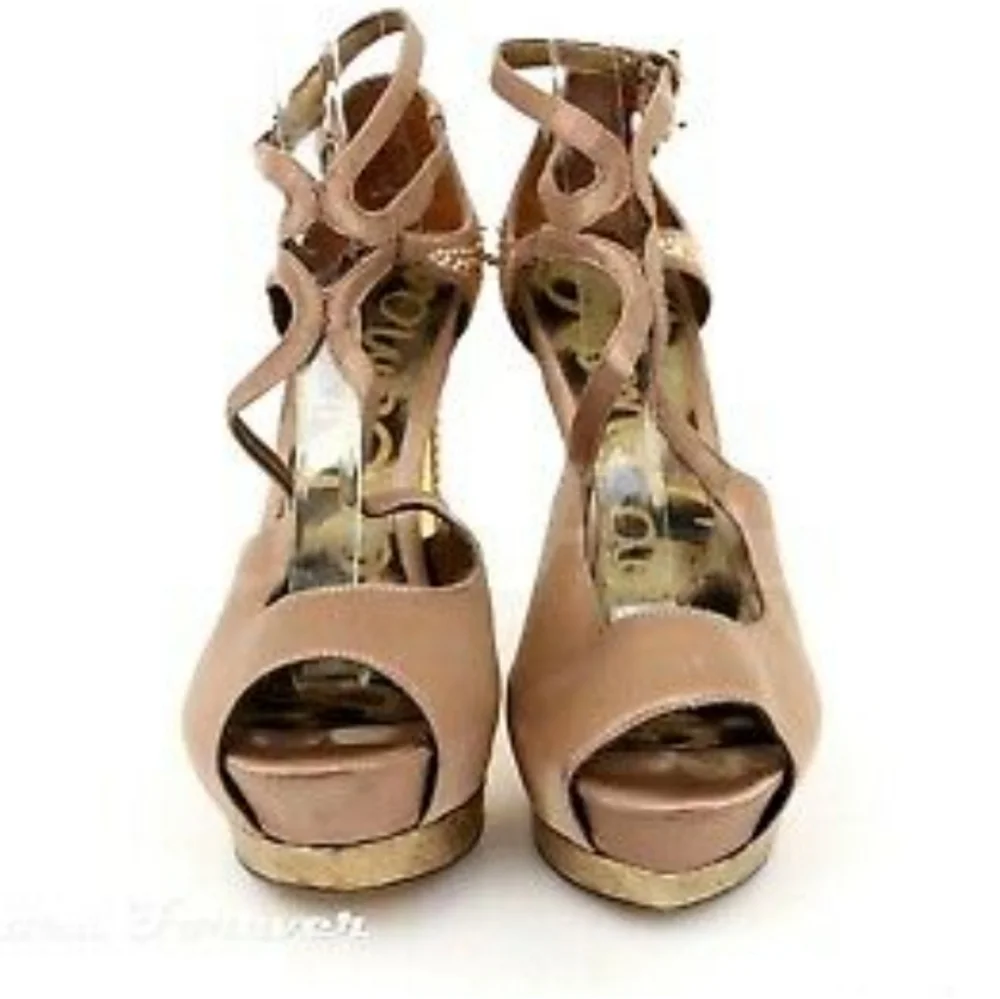 Sam Edelman Gold strappy studded Showgirl satin ankle strap platforms sz 7.5